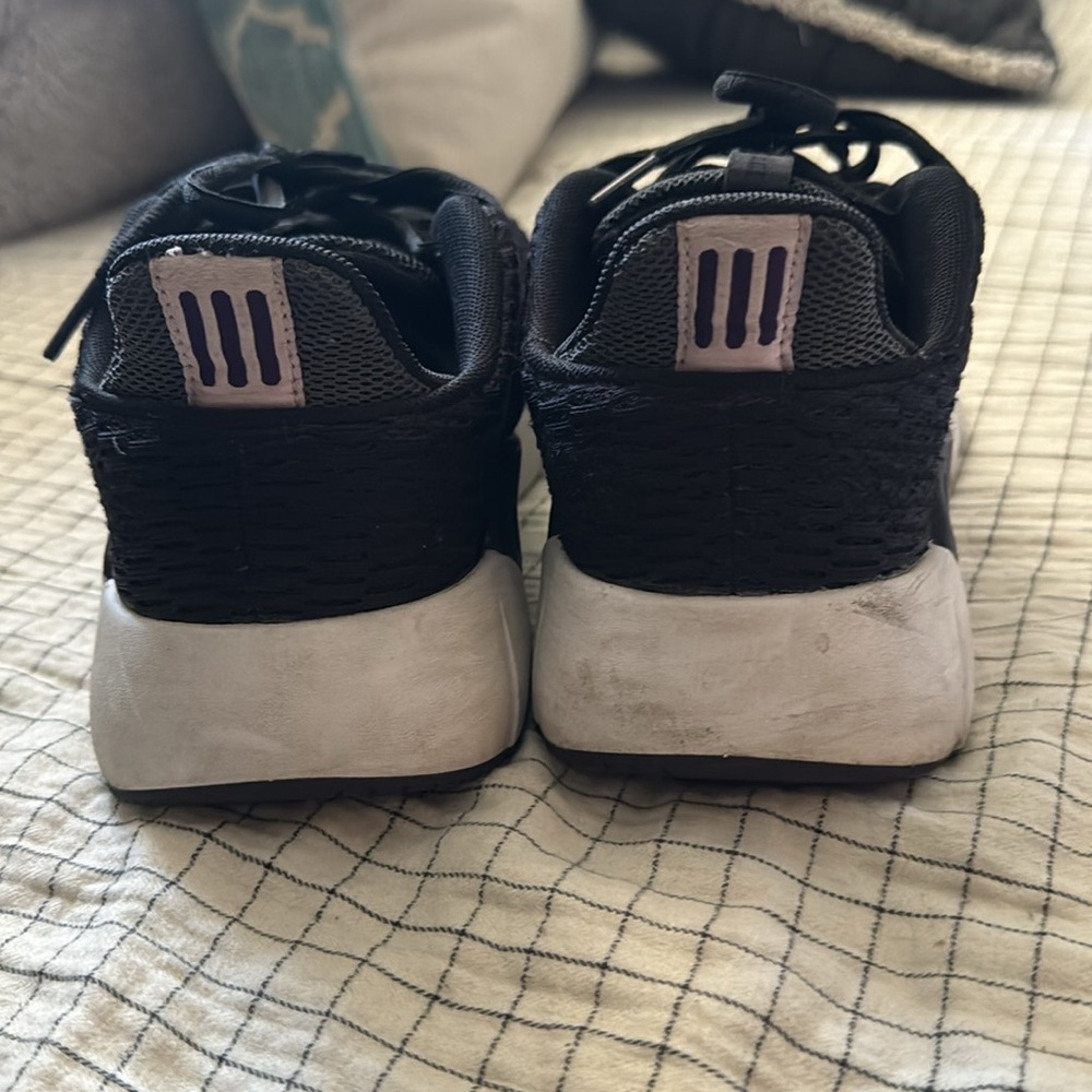 ADIDAS 🔥 - Picture 3 of 4